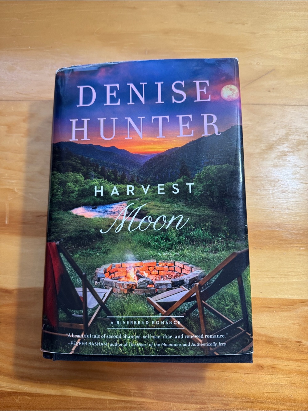 🦋2/$10  LARGE PRINT EDITION  Harvest Moon #3 in the Riverbend Romance Series